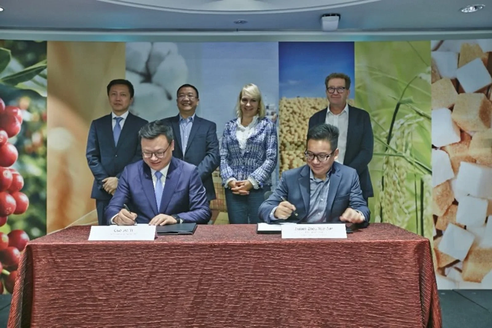 瑞幸咖啡与路易达孚签署协议，共建果汁合资公司