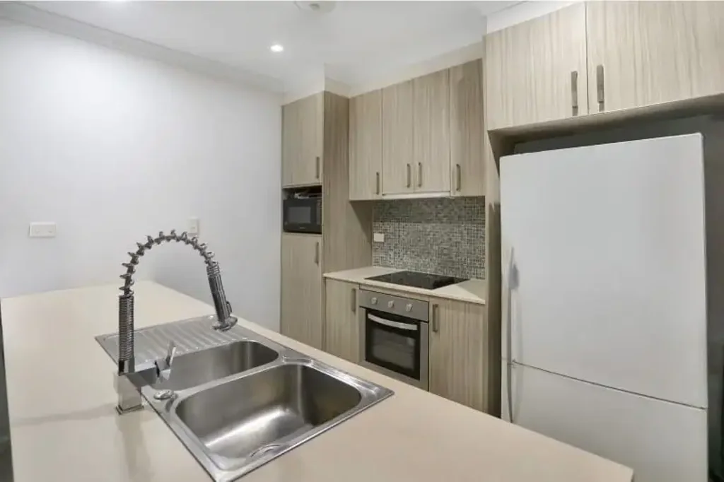Coconut Grove 2房  Modern, Secure & Tenanted – Prime Investment in Coconut Grove