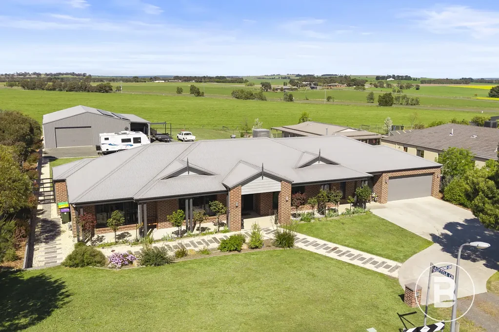 Cardigan Village 5房  NORTH-FACING FAMILY LUXURY WITH EXCEPTIONAL SHEDDING