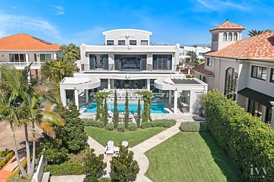 Paradise Point 5房  A Timeless Classical Home in a Prime North-Facing Setting