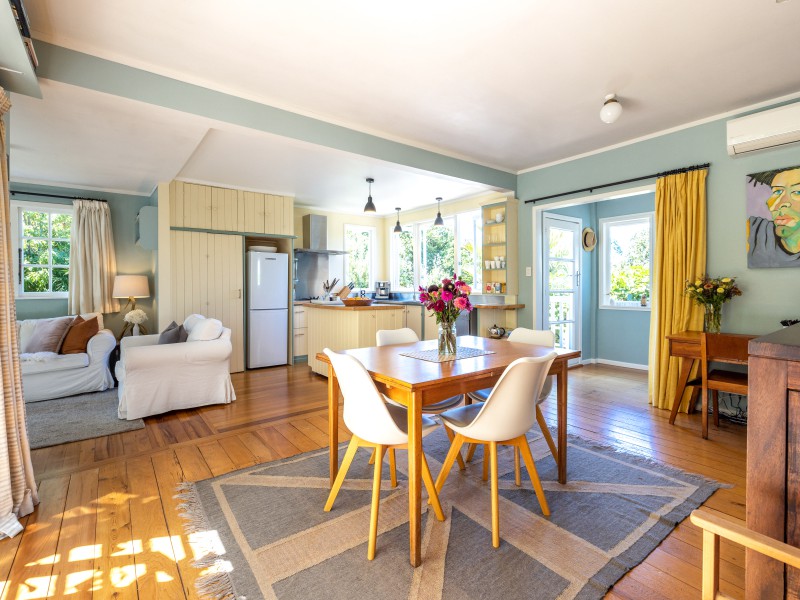 90 Hill Road, Palm Beach, Auckland, 2 Bedrooms, 1 Bathrooms