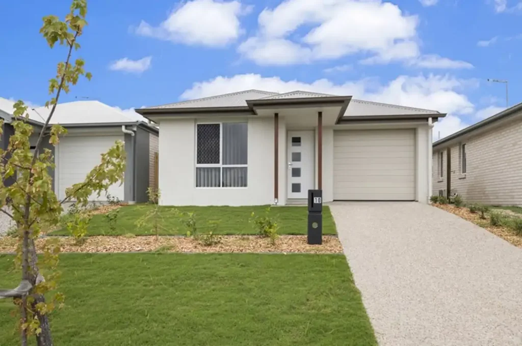 Stylish & Modern 3-Bedroom Home in Quiet Glenvale Location