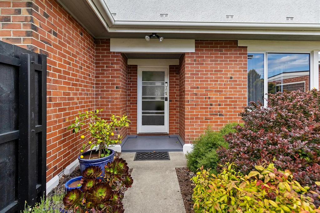 Parkside 2Zimmer BRICK BRICK BRICK!