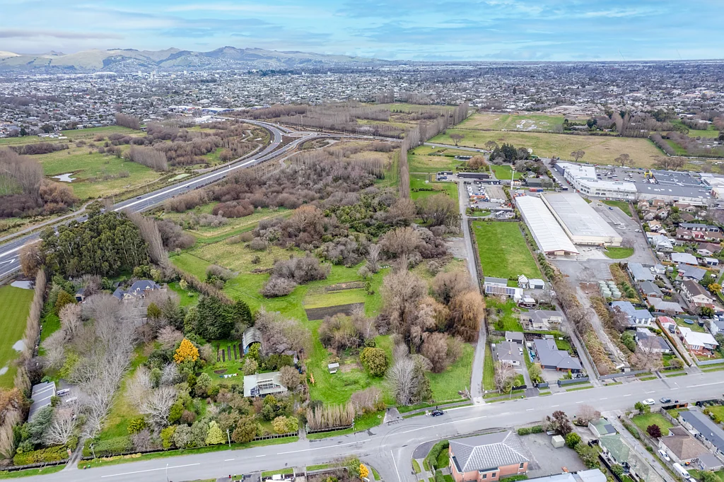 Redwood Strategic Buying - 8,611 sq m on Two Titles