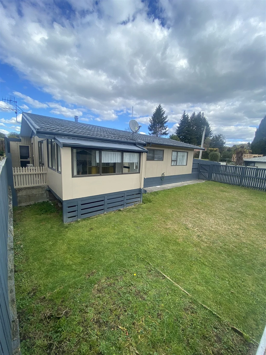 Westbrook 2chambre Charming Neighborhood: Don't Miss Out!"