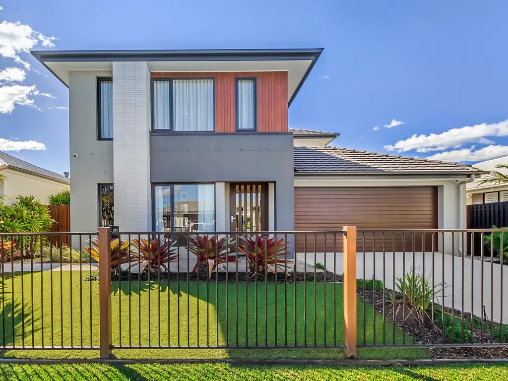 Stylish Family Living in a Prime North Harbour Location