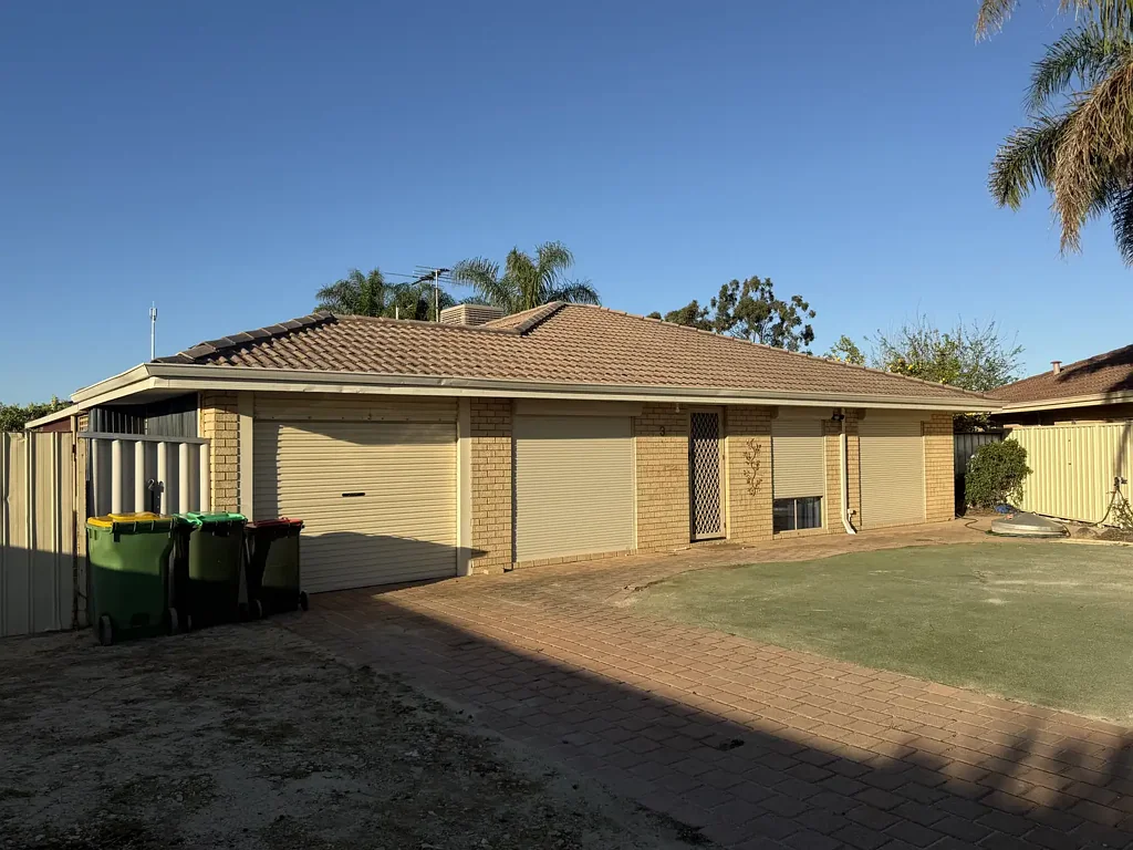 Family Home with Pool & Powered Workshop