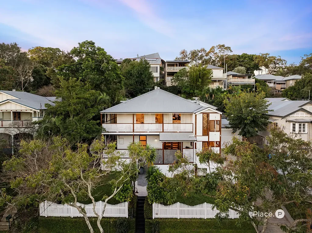 Norman Park 5Kwarto Expansive Family Living in One of Norman Park’s Best Streets