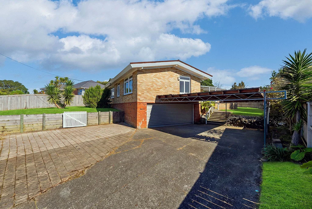 1 Fowey Avenue, Te Atatu South