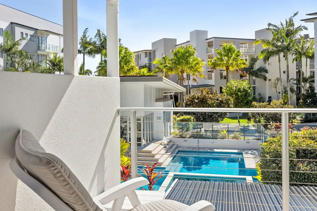 Parrearra 3房  Rare Double Garage, Rarer Still - Gated Pool Access at St Kitts