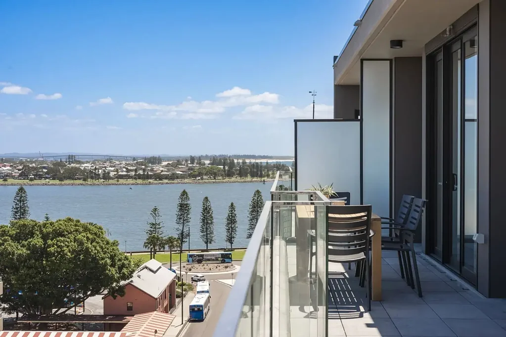 802/15 Watt Street, Newcastle, NSW 2300