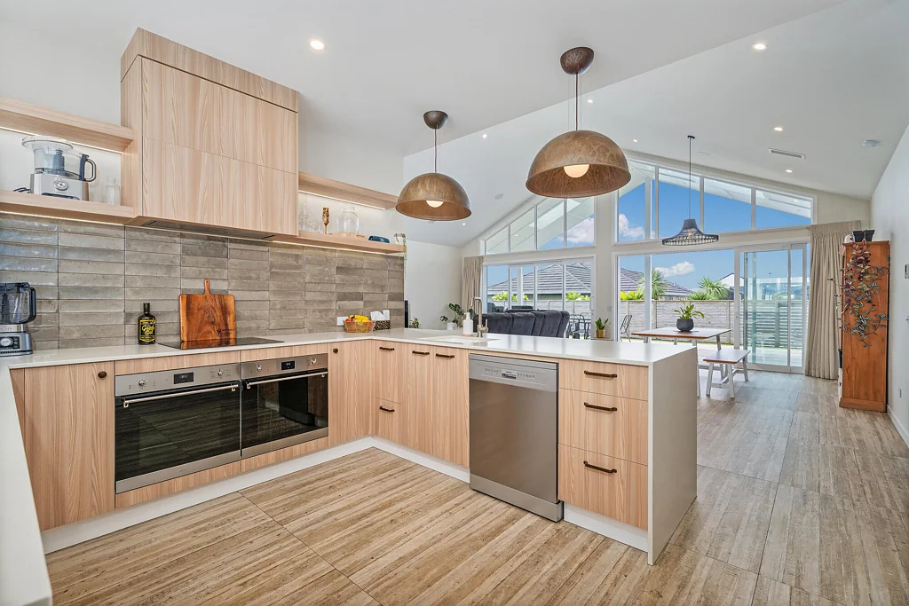 Whitianga 4غرفة نوم Landmark show home priced to sell