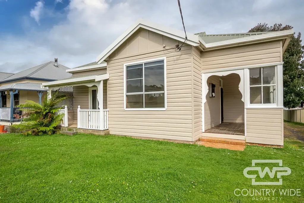 Glen Innes 3 Slaapkamer Freshly Updated, Full of Character