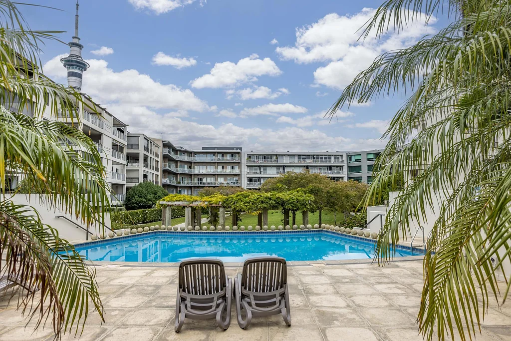 Auckland Central 1Zimmer TWO APARTMENTS | ONE EXCEPTIONAL OPPORTUNITY