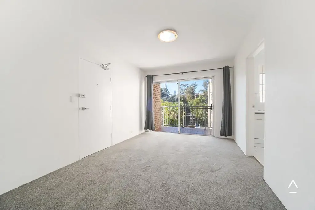 Light Filled Tranquil Two Bedroom Apartment