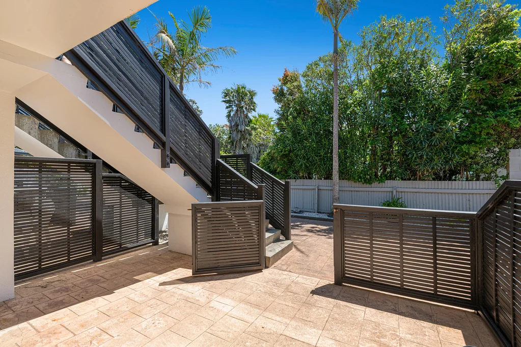 Orewa 1房  Beachside Under $500k
