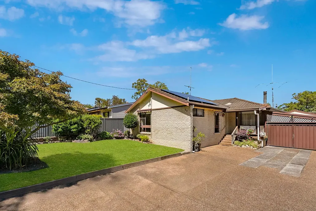 24 Chelmsford Road, Lake Haven, NSW 2263