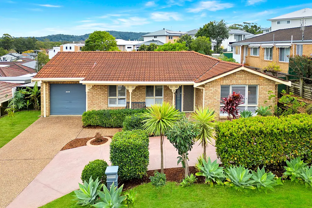 9 James Sea Drive, Green Point, NSW 2251