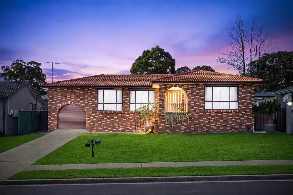 St Clair 3房 一套提供品质、舒适和多功能性的优质家庭住宅 A Premium Family Home Offering Quality, Comfort and Versatility