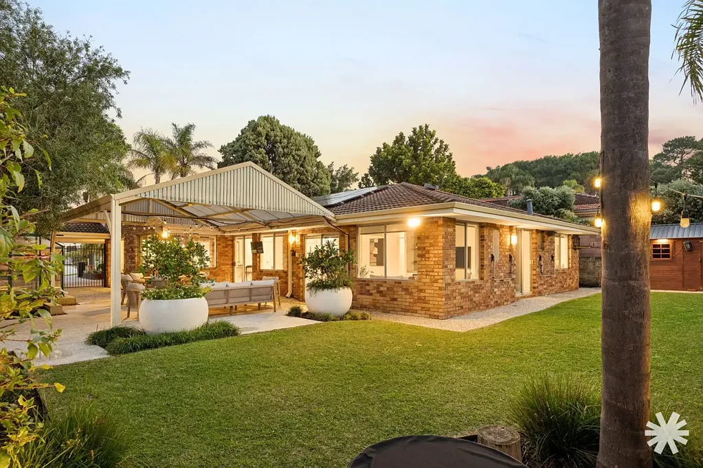 Kardinya 4Zimmer SPECTACULAR OUTDOOR WONDERLAND ON BIG FAMILY BLOCK