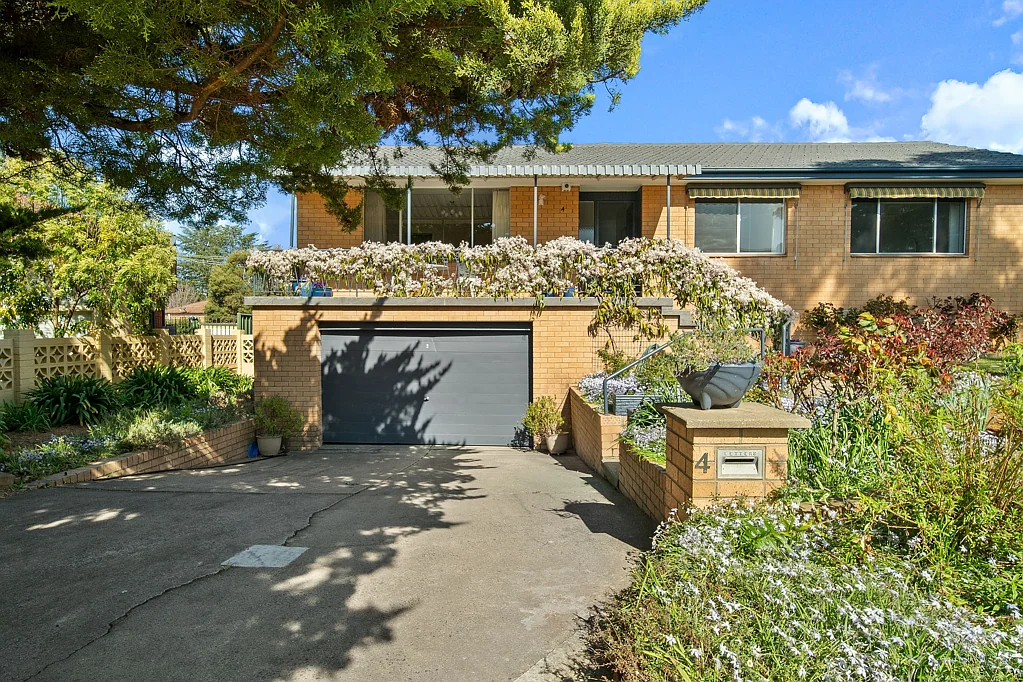 4 Tully Street, Holder, ACT 2611