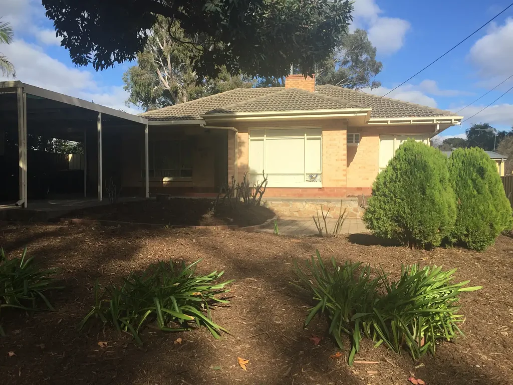 3 BEDROOM HOME IN A GREAT LOCATION!