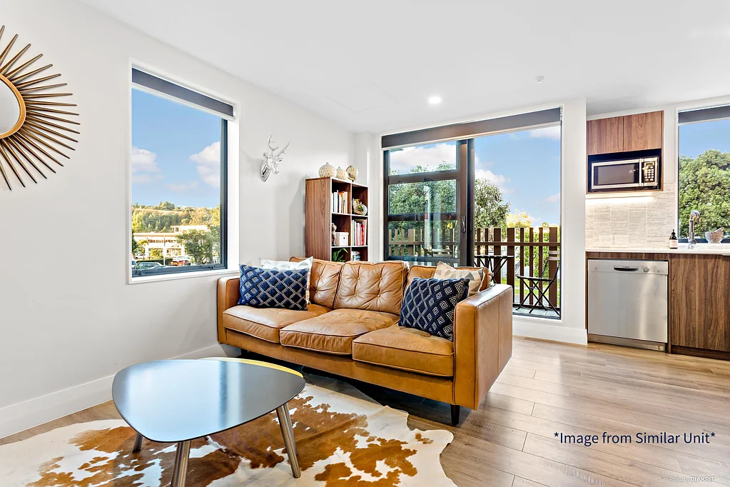 Albany 2 Bedroom NORTH CORNER STUNNER! Priced For Immediate Sale