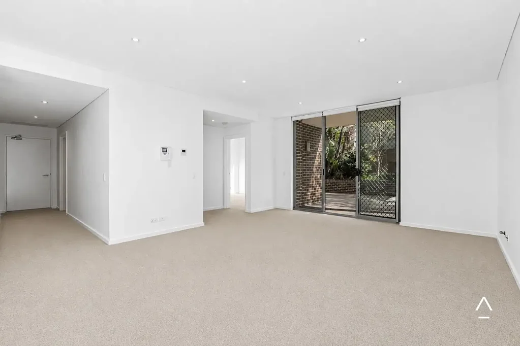 Sunlit and Private Two-Bedroom Courtyard Oasis in a Prime Chiswick Location