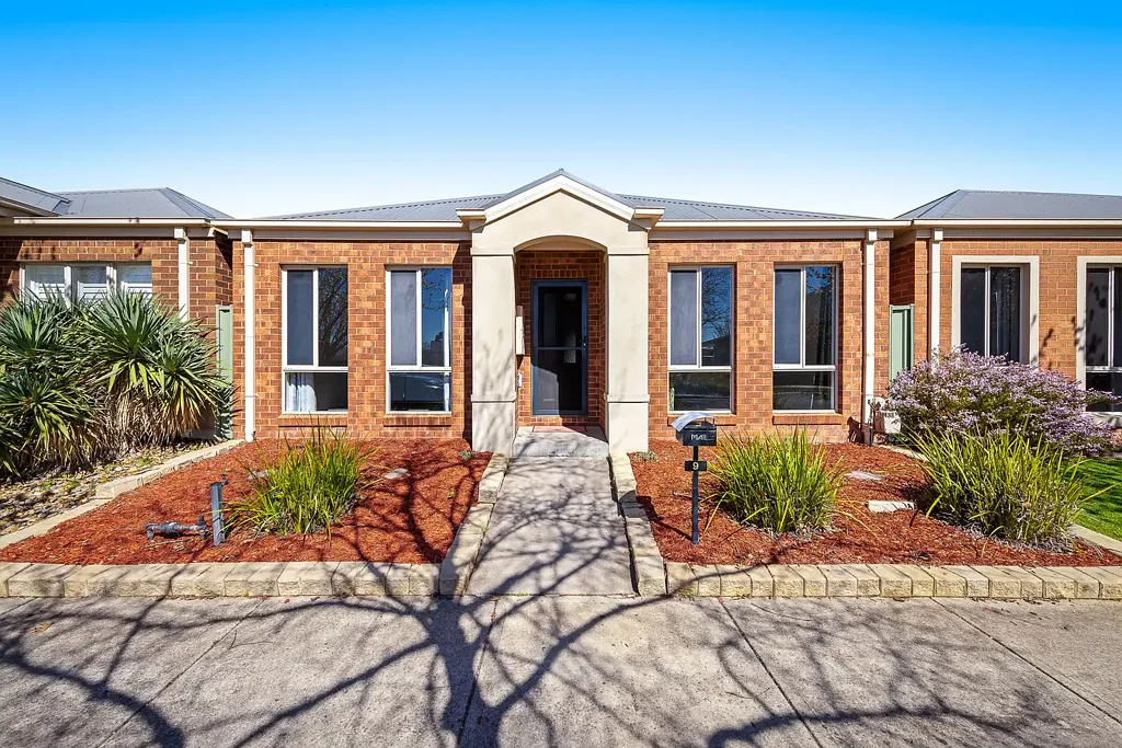 Modern 3-Bedroom Home in Prime Whitebox Rise Location
