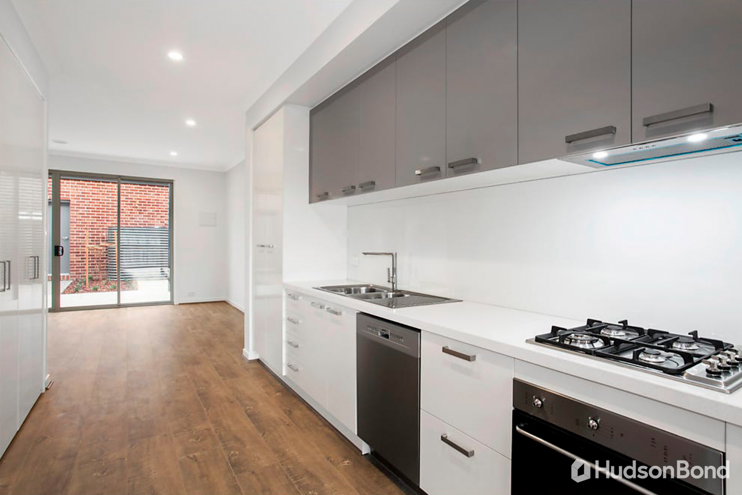 4 HEFFERNAN WALK, HEIDELBERG HEIGHTS VIC 3081, 0部屋, 0バスルーム, Townhouse