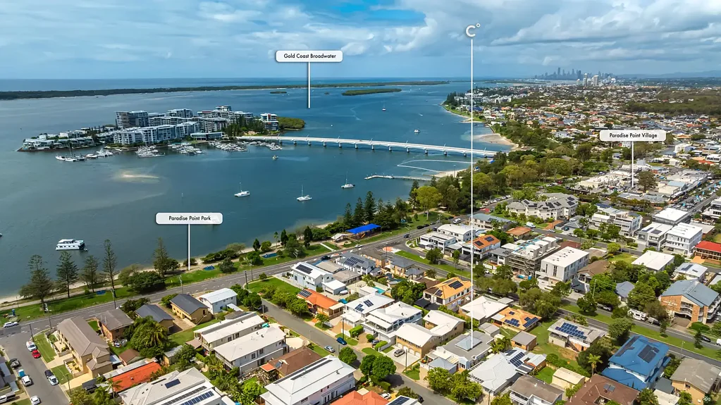 2/10 Nankeen Avenue, Paradise Point, QLD 4216