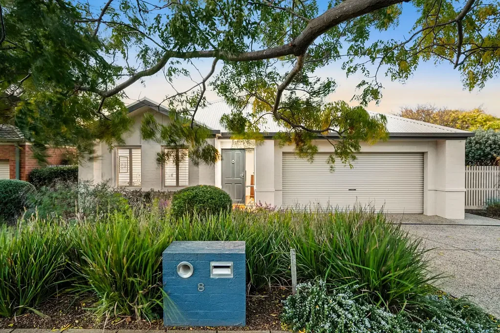 St Leonards 3ਬੈੱਡਰੂਮ Cherished Family Home in a Peaceful Seaside Setting