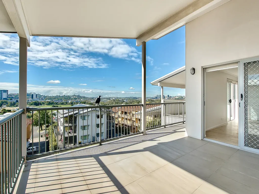 Windsor 2 Slaapkamer LIFESTYLE MADE SIMPLE! ELEVATED CORNER POSITION!