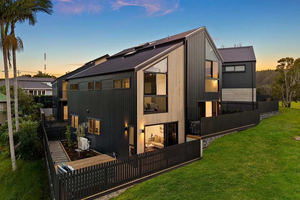 Te Atatu Peninsula 2房  Brand New, Parkside Luxury