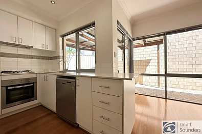 1/4 Langley Place, Innaloo, WA 6018, 3房, 2浴, Unspecified