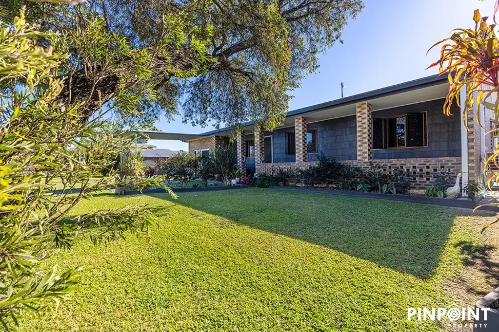 West Mackay 3房  Stylish Family Living with Space, Character and Incredible Side Access