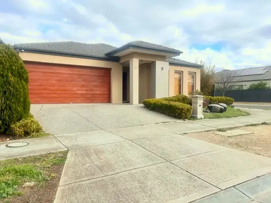 Splendid 5Br Home in Tarneit!