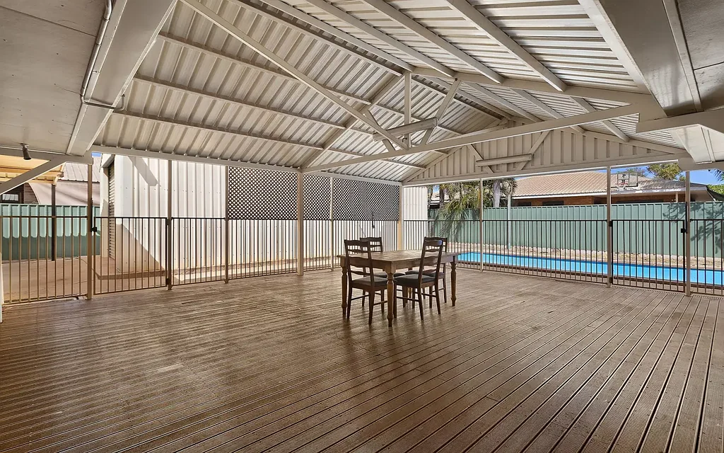Millars Well 4침실 Comfort with a Pool, Shed & Entertainer's Deck