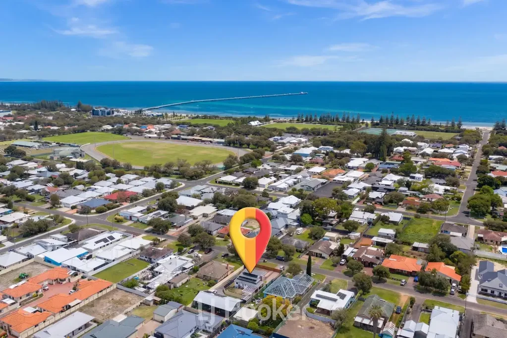 Busselton 2 Bedroom Light, Bright & Centrally Located in the Heart of Busselton