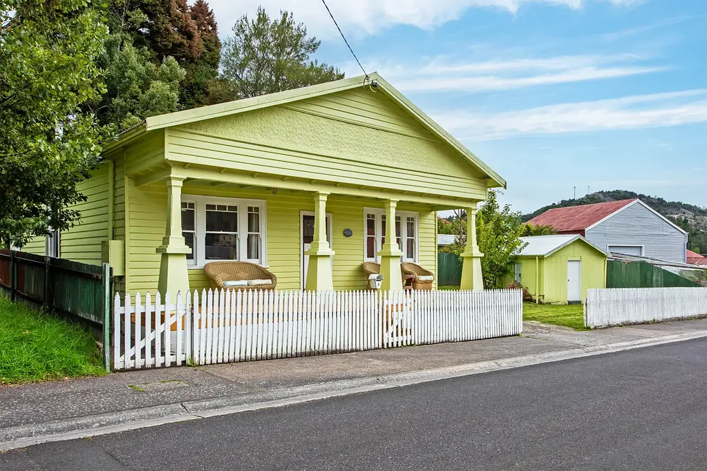 2 Williams Avenue, Queenstown, TAS 7467