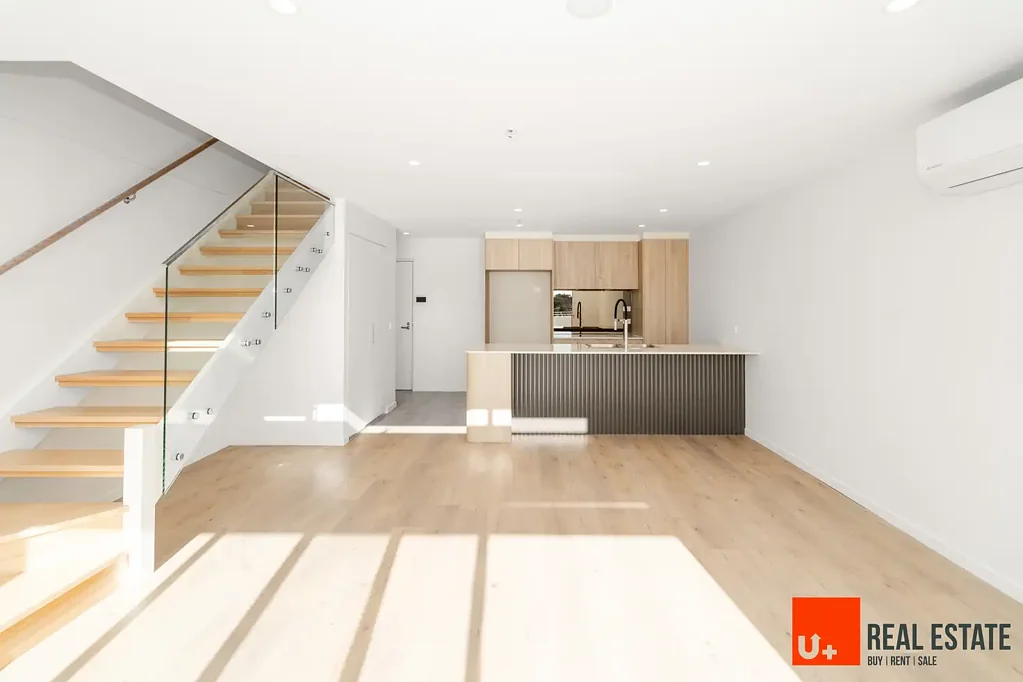 North Facing Brand New Loft in the heart of Giralang