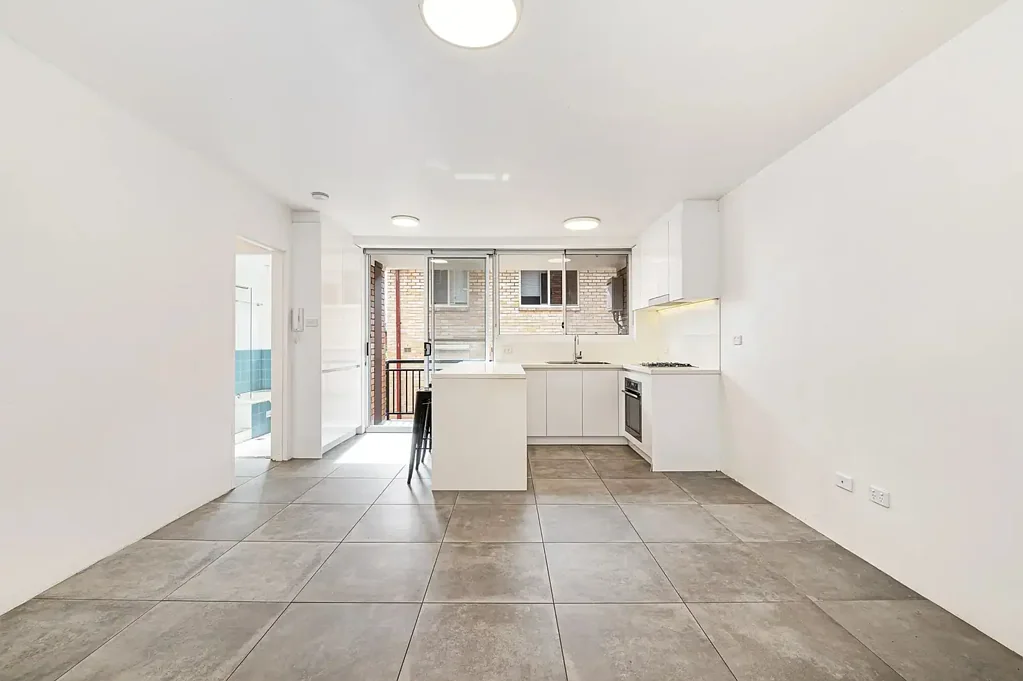 Hillsdale 2房 时尚朝东休憩之所，宽敞明亮，交通便利 Stylish East Facing Retreat Offering Space, Light & Convenience