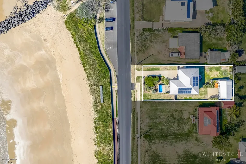 Burnett Heads 5 Bedroom OCEAN FRONT LIVING AT IT’S FINEST