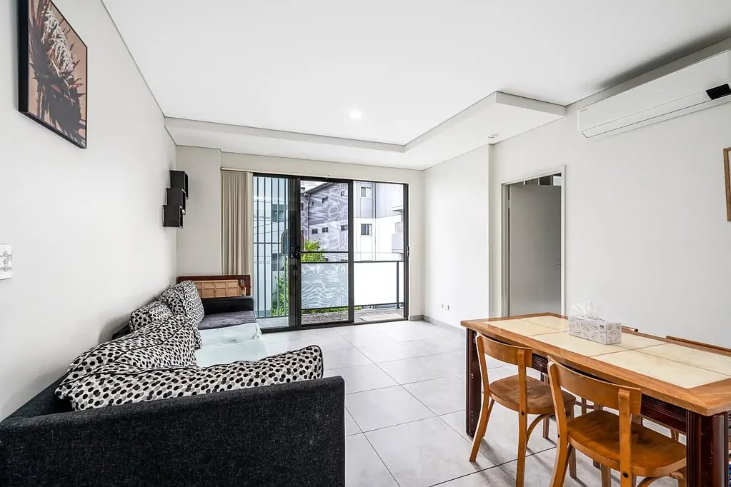 Modern Apartment Living in the Heart of Toongabbie
