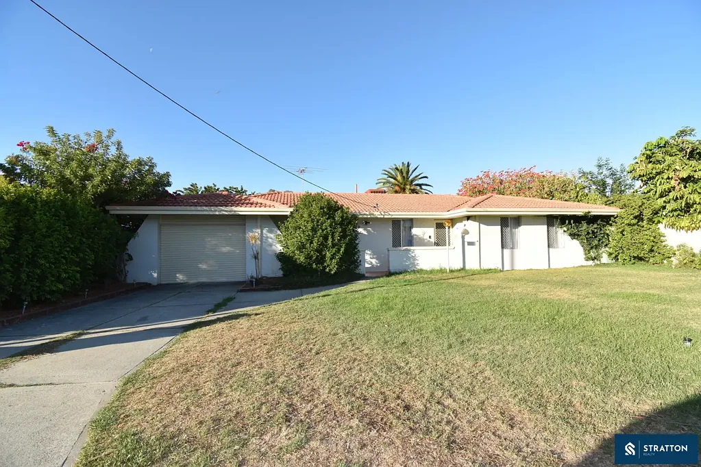This charming 3 bedroom, 1 bathroom house is now available for lease.