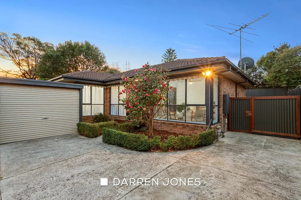 Greensborough 3 Bedroom Peace, Privacy, Comfort And Convenience