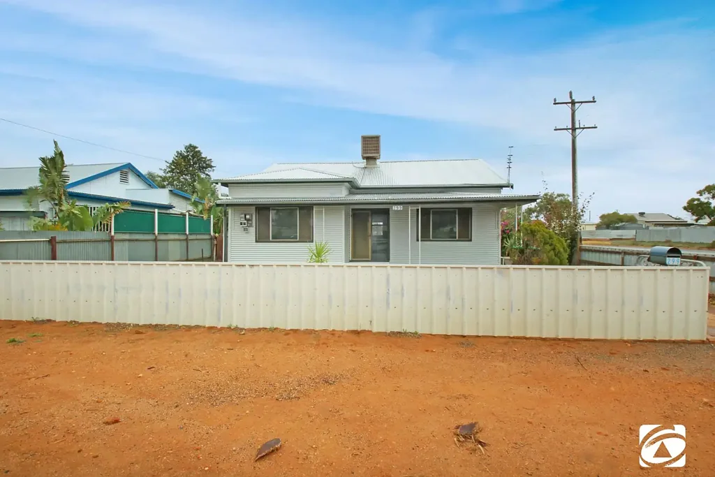 Broken Hill 4 Slaapkamer RENOVATED & READY TO GO!