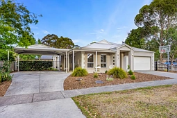 7 Yarra Gum Place, Mount Clear