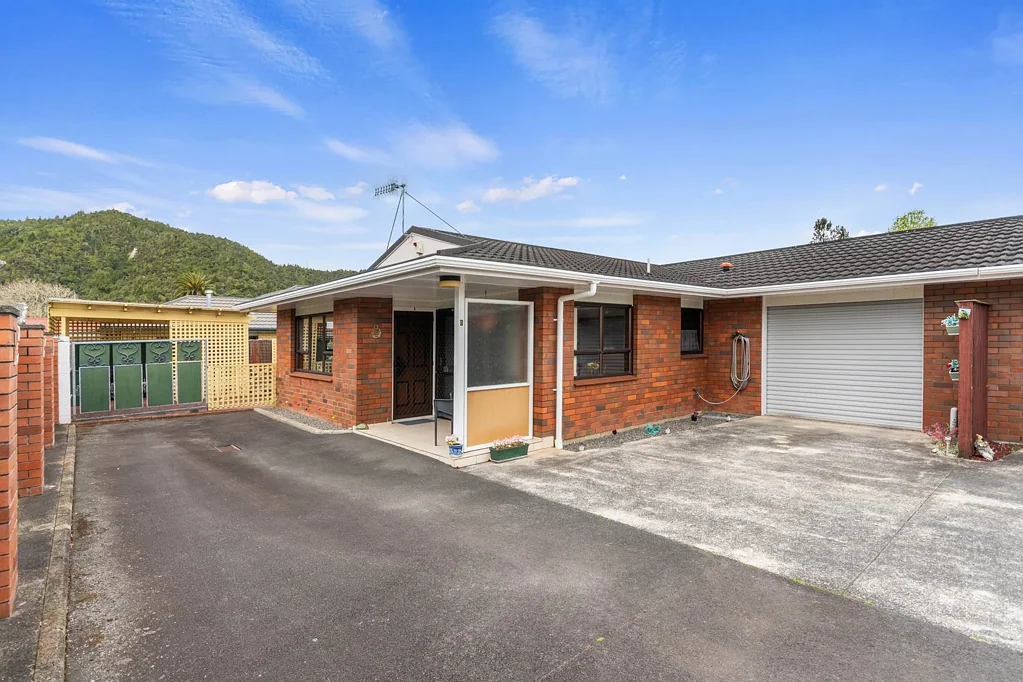 Kensington 2房  Spacious & Sunny - Brick & Tile Gem