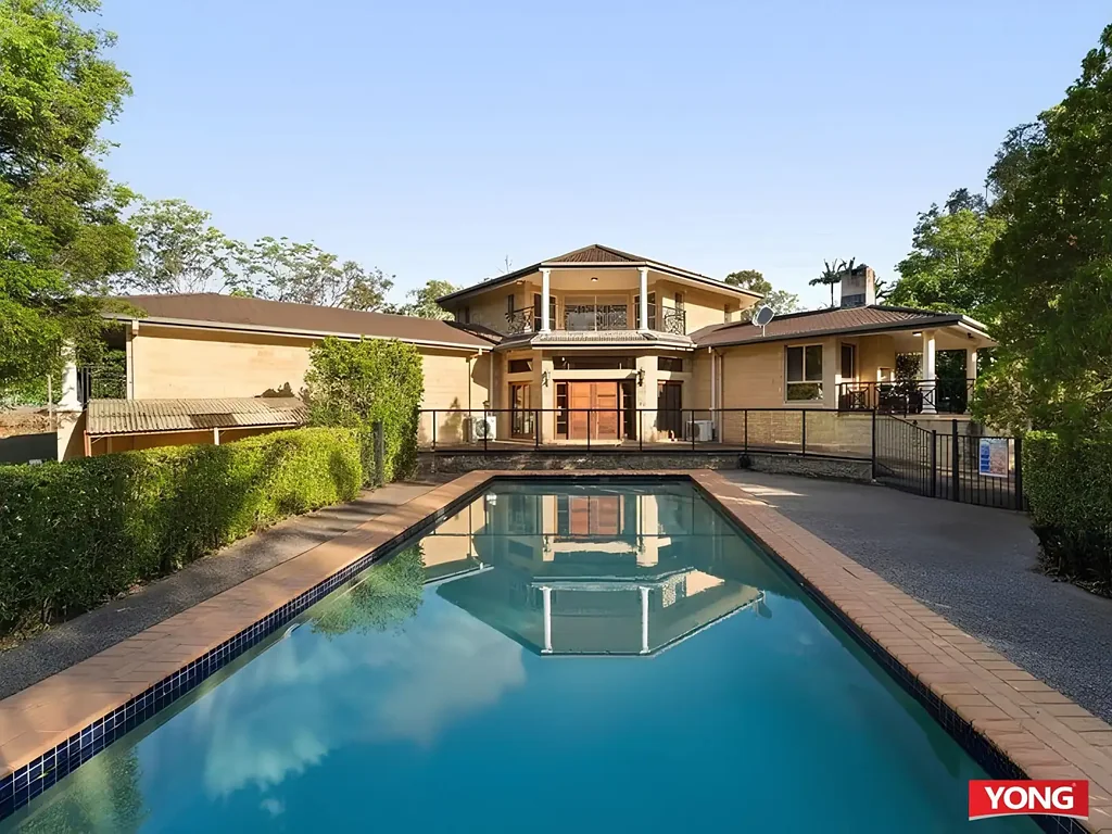 Stretton 7Zimmer Stylish Mansion On 1 Acre with Subdivision Potential